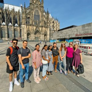 Integrationsbeauftragte hilft Mitarbeitenden 2